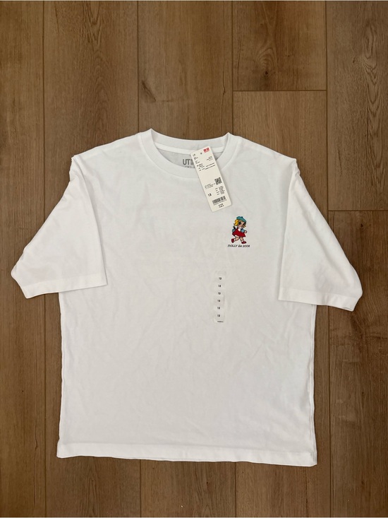 Uniqlo Other - Uniqlo White Kids Tee with Small Colorful Character Print